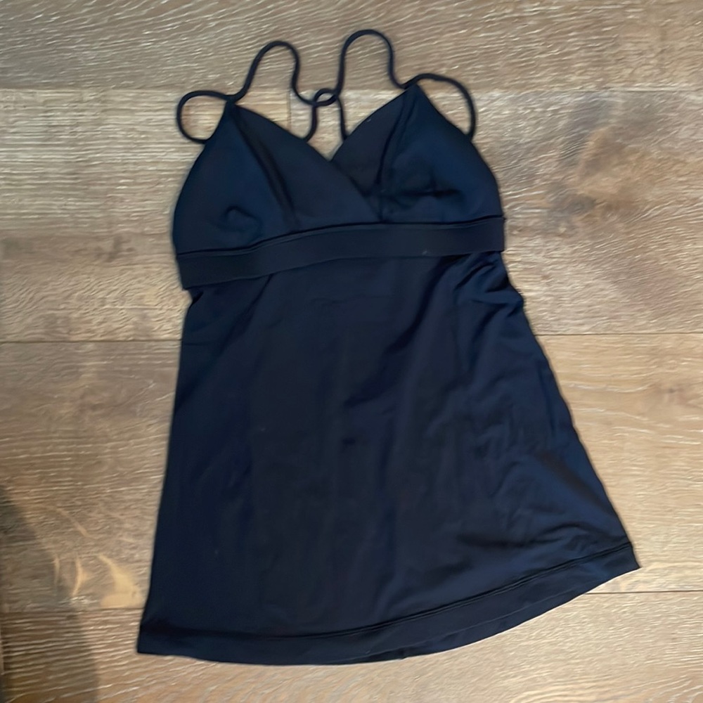 Lulu black cross back tank with built in bra